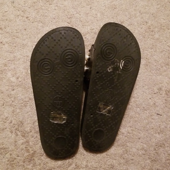 Slides - Picture 4 of 4